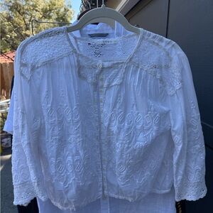 Doen White Cropped Embellished Blouse with Bib Collar